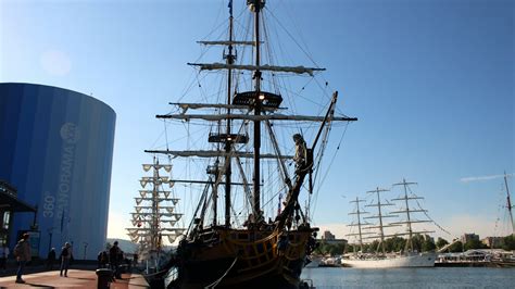 Les Bateaux De L Armada Letoile Du Roy R Plique Dune Fr Gate