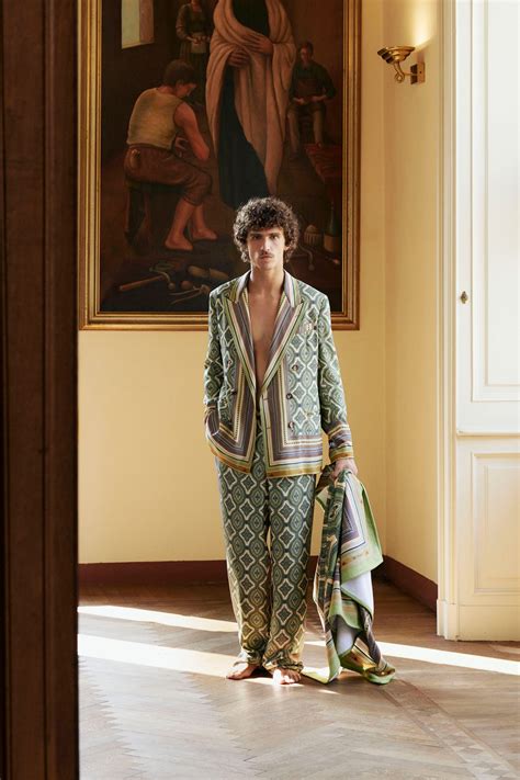 Etro Spring 2025 Menswear Collection | Vogue