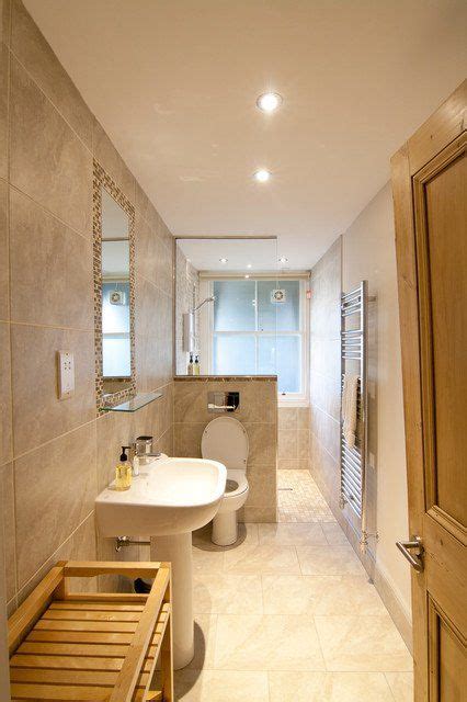 19 Narrow Bathroom Designs That Everyone Need To See