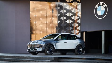 In Pics Bmw Launches Worlds First Colour Changing Car