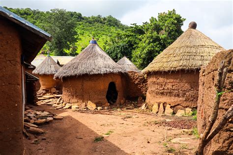 BENIN Pays Taneka el pueblo escondido entre montañas Africanlanders