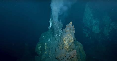 Merveilles de l océan ce volcan sous marin encore actif renferme des