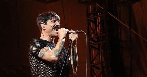 Red Hot Chili Peppers Anthony Kiedis Is Injured PopCulture