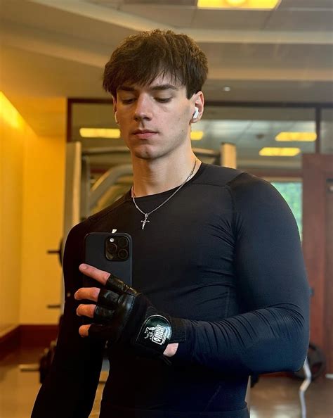 Matt Convard | Contrast. | Instagram