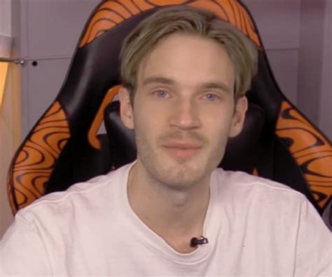 PewDiePie (Felix Kjellberg) – Bio, Facts & Family Life of YouTuber