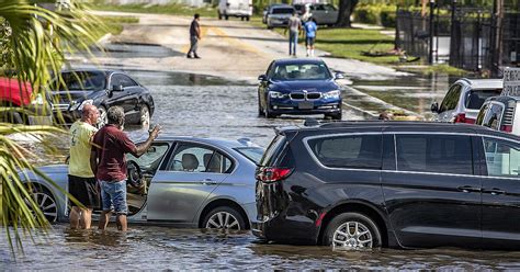 Fuertes Lluvias En El Sur De Florida Dejan Numerosos Damnificados E