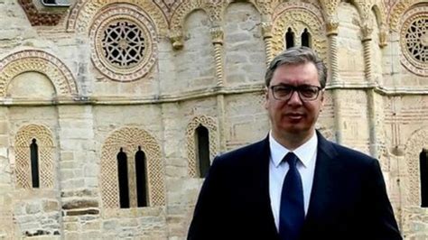 PREDSEDNIK VUČIĆ U SRPSKOJ SVETINJI LJUBOSTINJI U poseti manastiru na