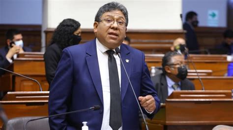 Flores Ancachi El Nuevo Mochasueldo Congresista Acusa A Otros Tres