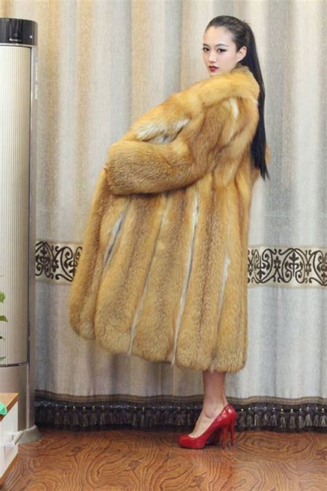 Asian Woman Asian Girl Fox Fur Coat Fur Coats Hair Wear Beautiful Long Hair Red Fox Stay