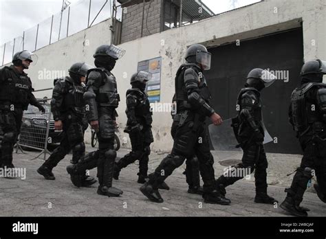 Quito De Enero De Xinhua Patrulla De La