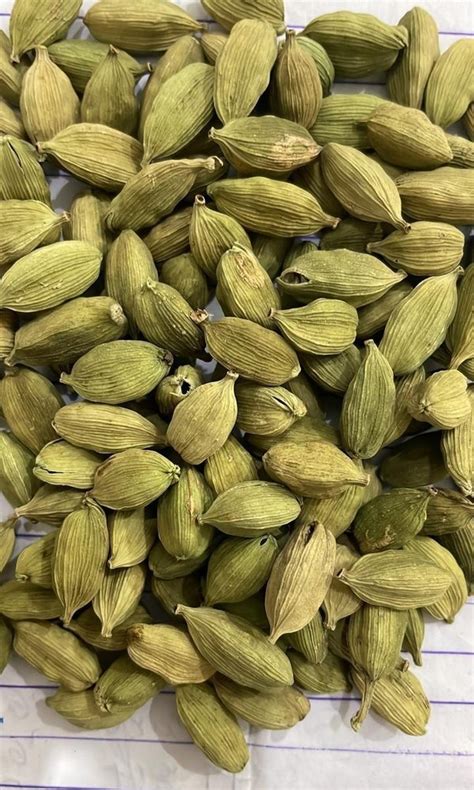 Variety Of Cardamom Bold Raw Green Cardamom Cardamom Size Mm At Rs