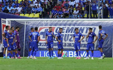 Cruz Azul Necesita Una Victoria Para Evitar Su Peor Torneo