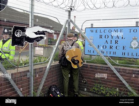 Military Protest Airbase Hi Res Stock Photography And Images Alamy