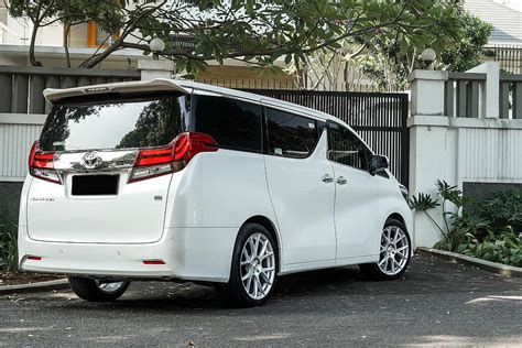 Permaisuri | LANDSAIL LS588 SUV+Vossen VFS6 on ALPHARD
