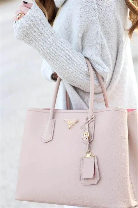 Cómo Lucir el Color Nude con Estilo en esta Temporada