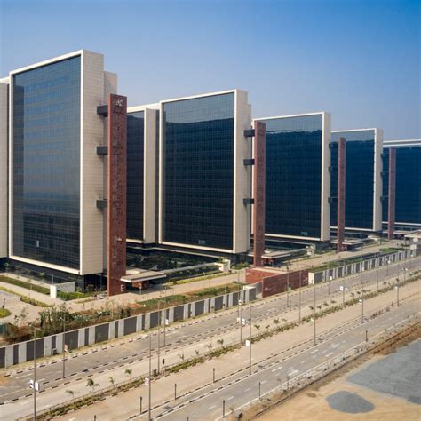 Morphogenesis Completes Worlds Largest Office Building In India ⋅