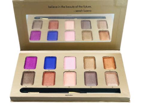 Trusa Machiaj Kiss Beauty Naked In The Light