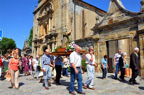 Castroventosa Procesión y misa en honor a San Antonio de Padua