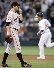 Giants Completely Mishandling Barry Zito | Larry Brown Sports