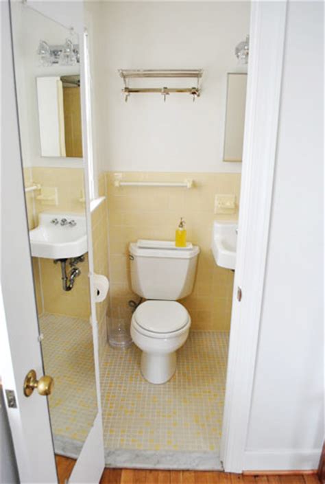 Retro Yellow Bathroom Tile Semis Online