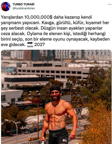 Survivor Turabi nin Yarı Çıplak Kadınlarla Verdiği Poz Gündeme Oturdu