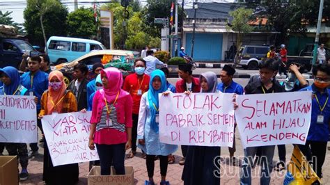 Video Peserta Aksi Solidaritas Petani Kendeng Mulai Berdatangan Ke Pt