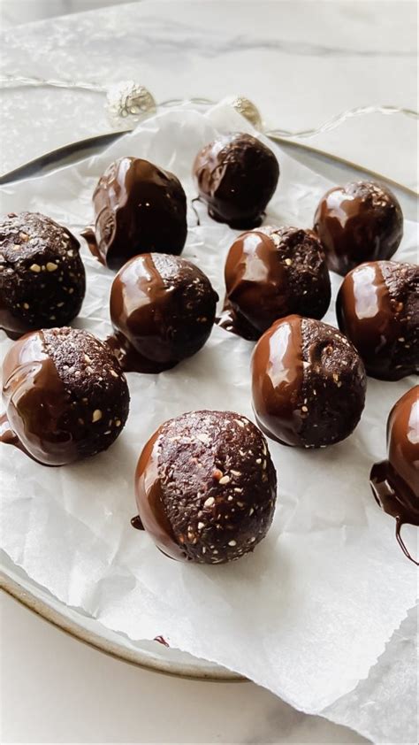 Healthy Hazelnut Bliss Balls Copycat Ferrero Rocher Live Healthy