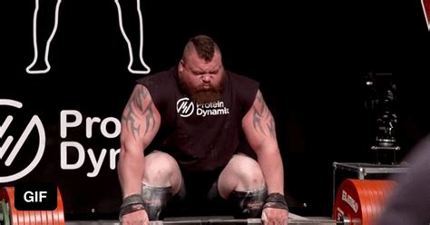 Eddie Hall Looking Dead Inside Whilst Smashing The All Time Deadlift