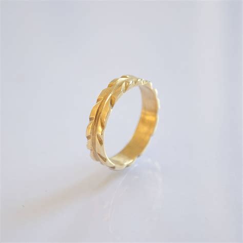 Leaf Wedding Ring, Engraved Wedding Band, Leaf Wedding Band, Gold Leaf