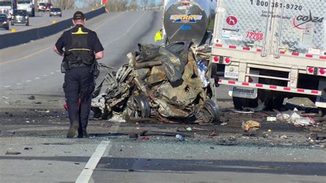 4 Dead In 7 Vehicle Crash On Highway 401 Near Kingston Toronto Cbc News