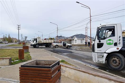 Tareas De Bacheo Sobre La Calle Luis Gotti