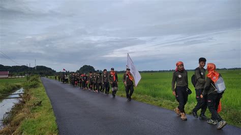 Ketua Stiba Makassar Lepas Peserta Longmars Iv Mapala Stiba Makassar