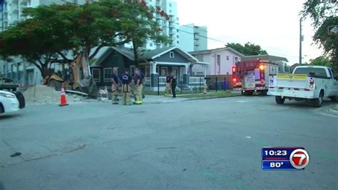 Crews Cap Gas Leak In Miami Neighborhood Wsvn 7news Miami News