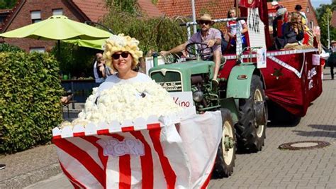 Ovelgönne feiert Pferdemarkt mit großem Umzug