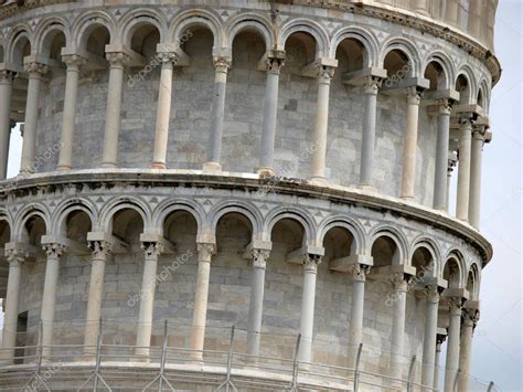 Torre Inclinada De Pisa Uno De Los Iconos De La Arquitectura Refinada