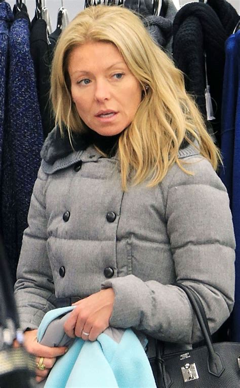 Kelly Ripa Stuns Makeup Free E Online Uk