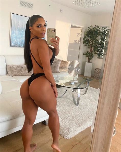 Yarishna Ayala Porn Pic Eporner