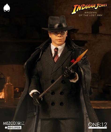 Mezco One Collective Indiana Jones Raiders Of The Lost Ark Action