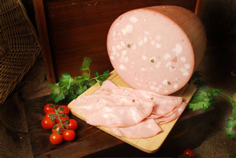 Mortadella Bolognese Igp Regina Dei Salumi Italiani Italians Excellence