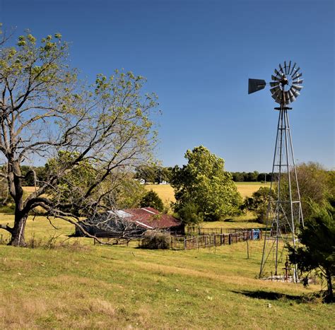 Tuscan Life Barns Backroads And Byways