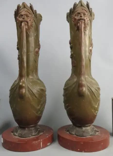 Art Nouveau Paire De Vases En R Gule Et Brune D Cor De Visages Et De