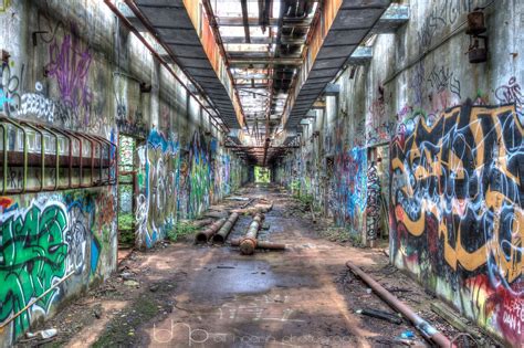 HDR Photographs of Urban Decay, Graffiti and Nature - Bill Hoenk ...