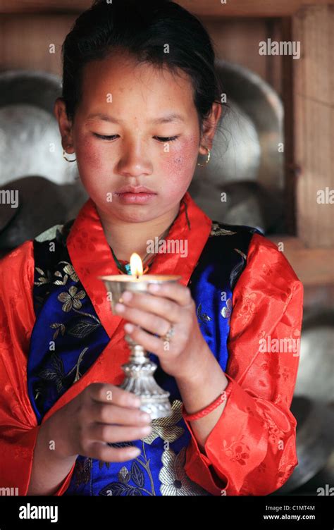 Nepali Girl In A Himalaya Nepal Stock Photo Alamy