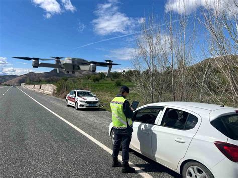 Elazığ da jandarma ekipleri dron destekli trafik denetimi yaptı Haberler