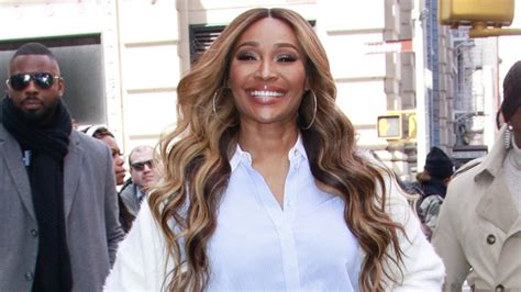 Cynthia Bailey Takes Off Her Wig To Reveal Her Natural Hair Watch Hollywood Life