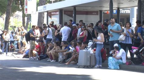 Sciopero Atac martedì nero per i trasporti pubblici bus stracolmi e