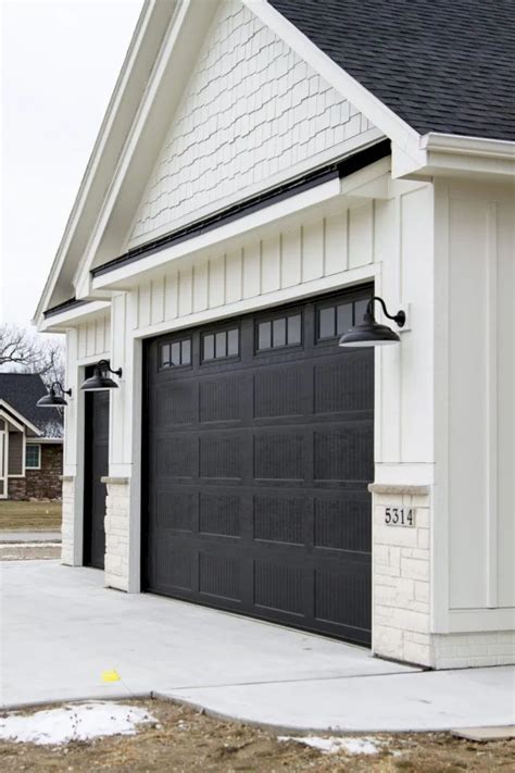 Farm Style Garage Doors: A Timeless Classic - Garage Ideas