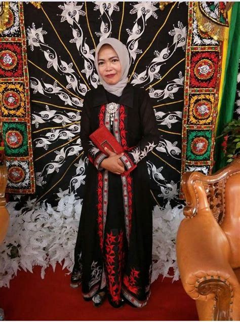 Pakaian Tradisional Arab Saudi Keith Jackson