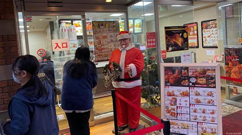 Why is Japan obsessed with KFC on Christmas? – DW – 12/22/2020