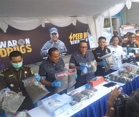 Tim Gabungan Bnnp Dan Bea Cukai Ungkap Kg Ganja Kering Asal Medan